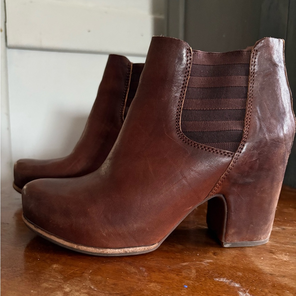 Kork-Ease Brown Leather Ankle Boots